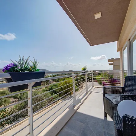 Stunning With Jacuzzi & Beautiful Views By 360 Estates