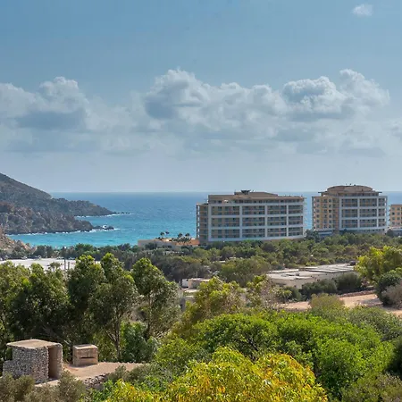 Villa Stunning With Jacuzzi & Beautiful Views By 360 Estates *