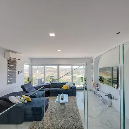 Stunning With Jacuzzi & Beautiful Views By 360 Estates Βίλα