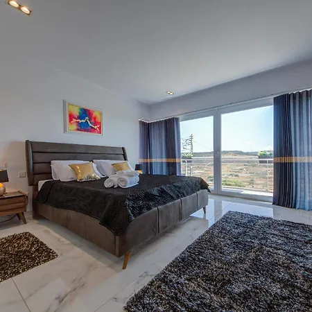 Βίλα Stunning With Jacuzzi & Beautiful Views By 360 Estates *