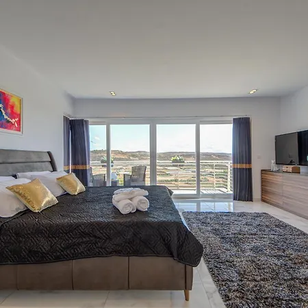 Stunning With Jacuzzi & Beautiful Views By 360 Estates Mellieħa