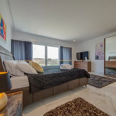 Stunning With Jacuzzi & Beautiful Views By 360 Estates Βίλα Mellieħa